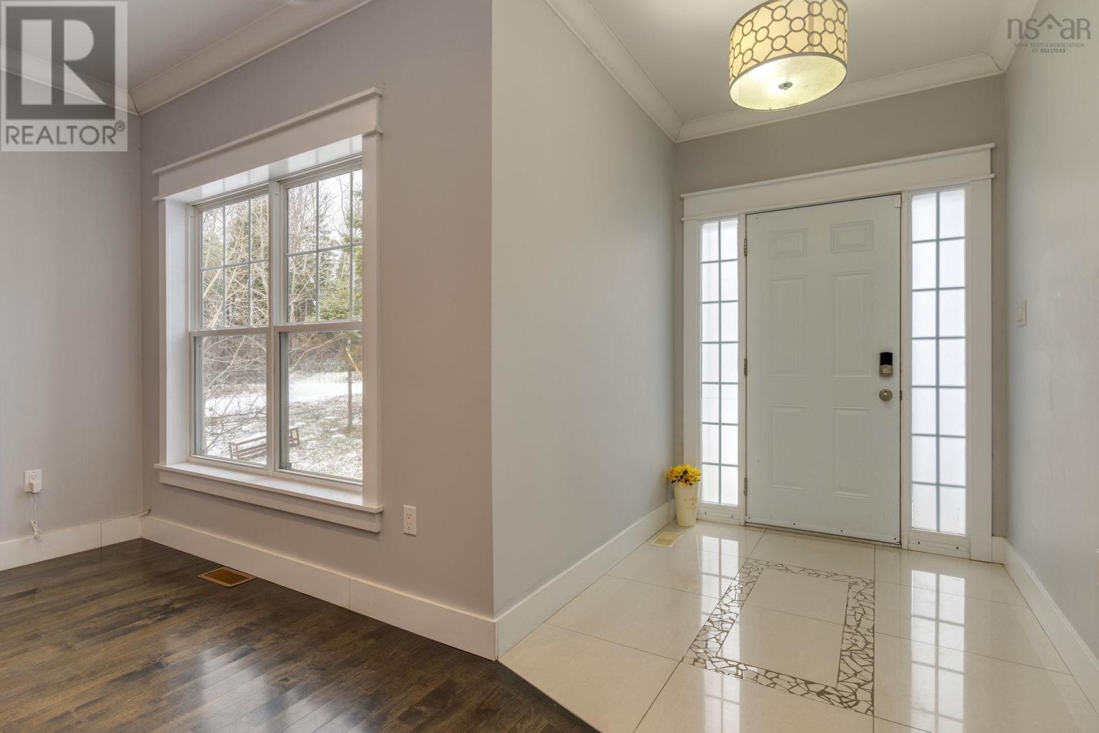 Property 3 of 44 of 214 Voyageur Way