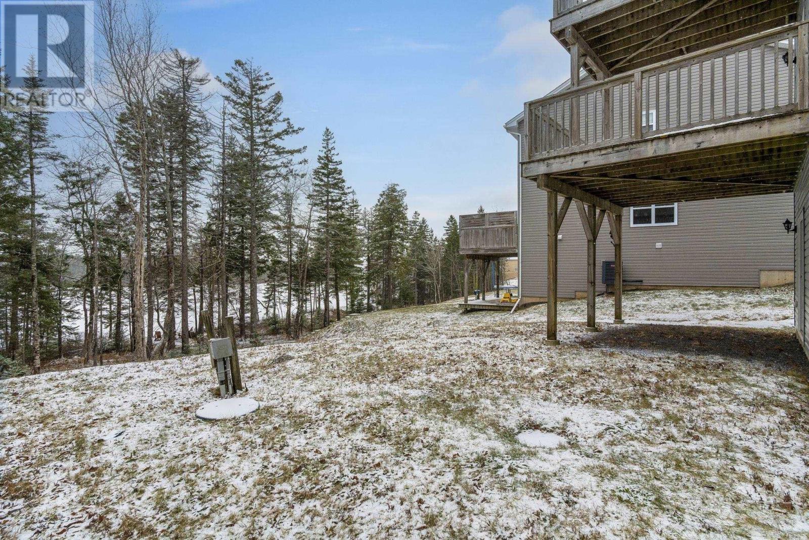 Property 38 of 44 of 214 Voyageur Way