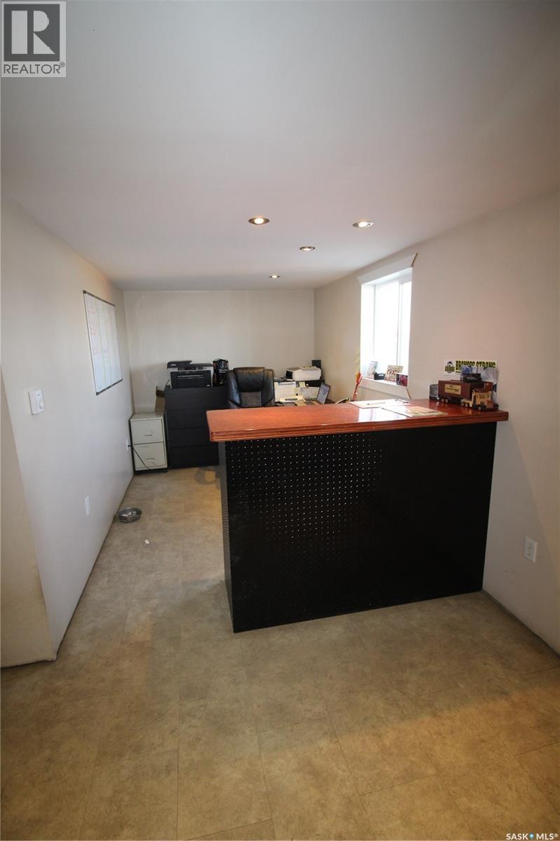 102 5th AVENUE W — photo 11