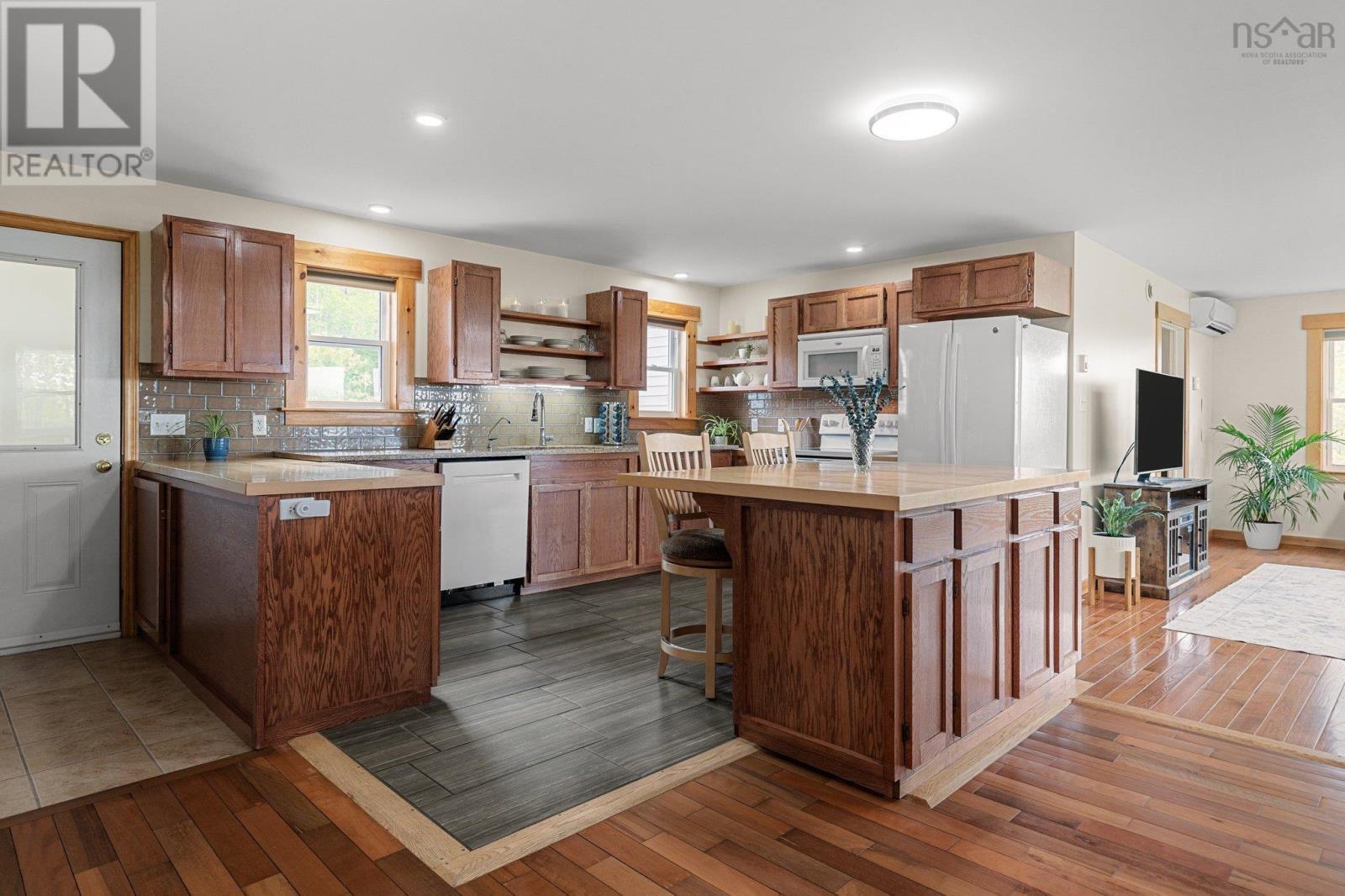 Property 23 of 42 of 327 East Torbrook Road