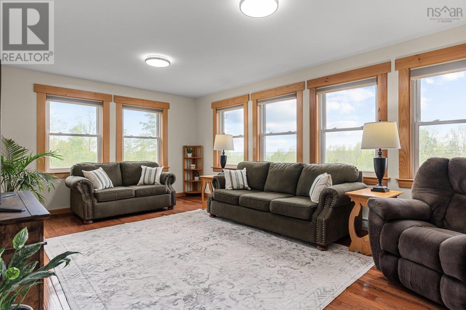 Property 17 of 42 of 327 East Torbrook Road