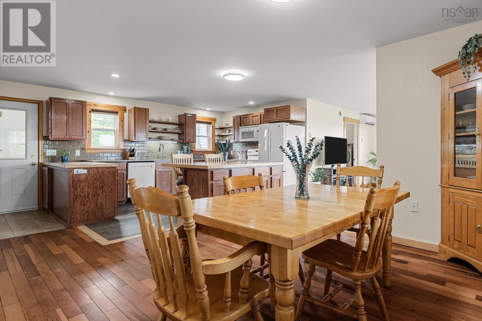 Property 22 of 42 of 327 East Torbrook Road