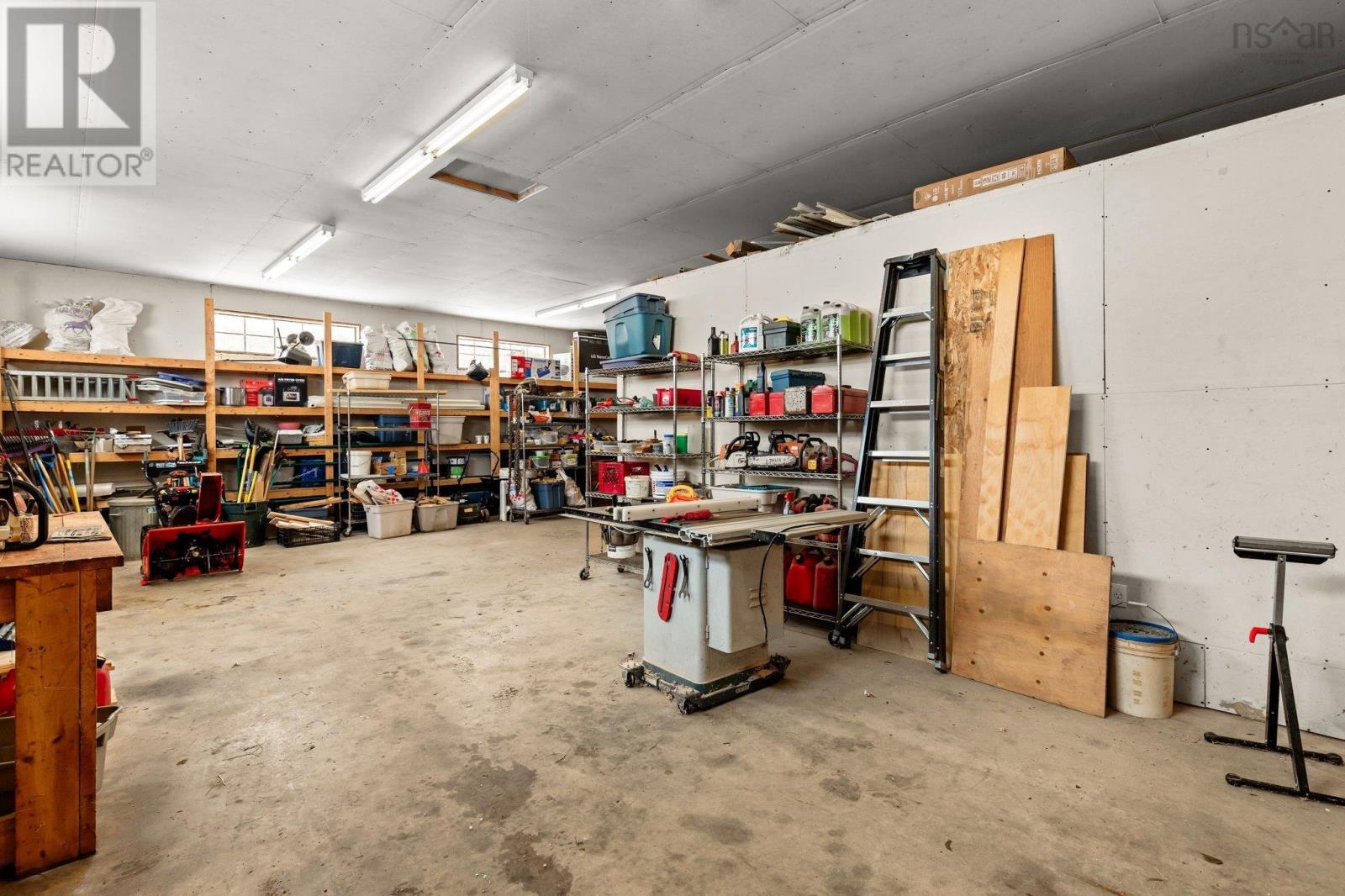 Property 36 of 42 of 327 East Torbrook Road