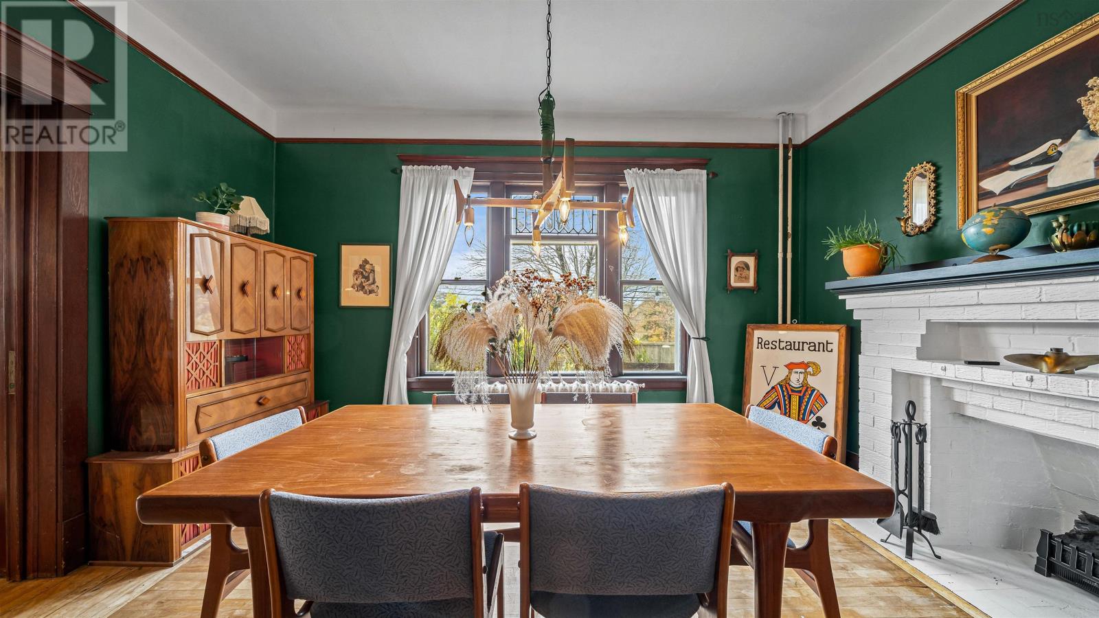 Property 12 of 50 of 132 Prince Albert Road