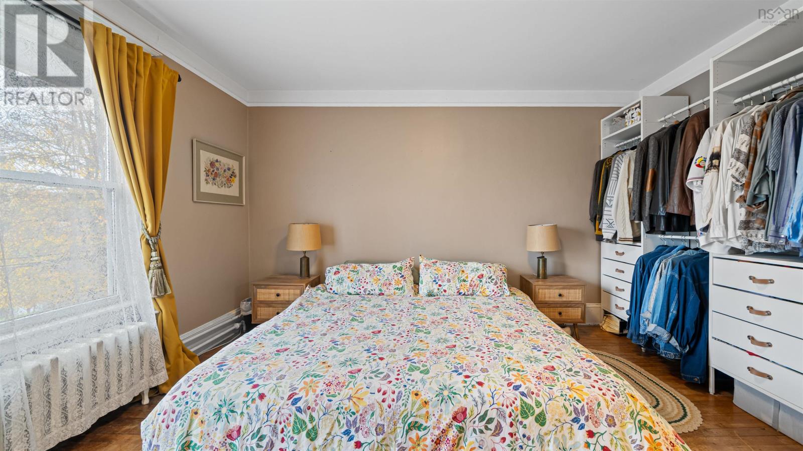 Property 33 of 50 of 132 Prince Albert Road