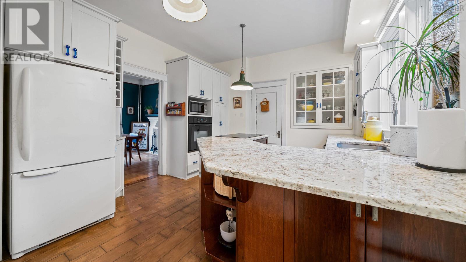 Property 7 of 50 of 132 Prince Albert Road