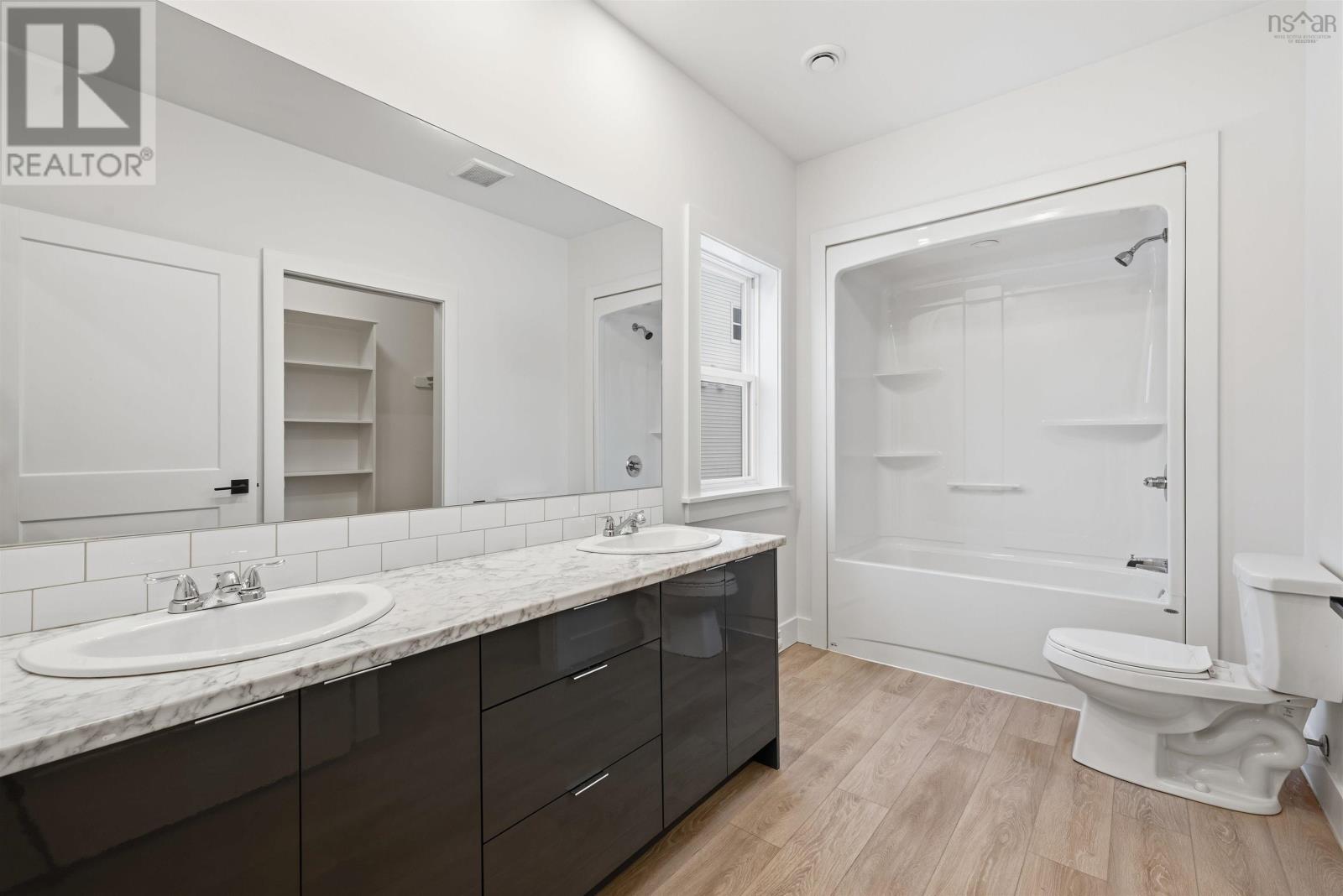 Property 23 of 31 of 75 Tyler Street