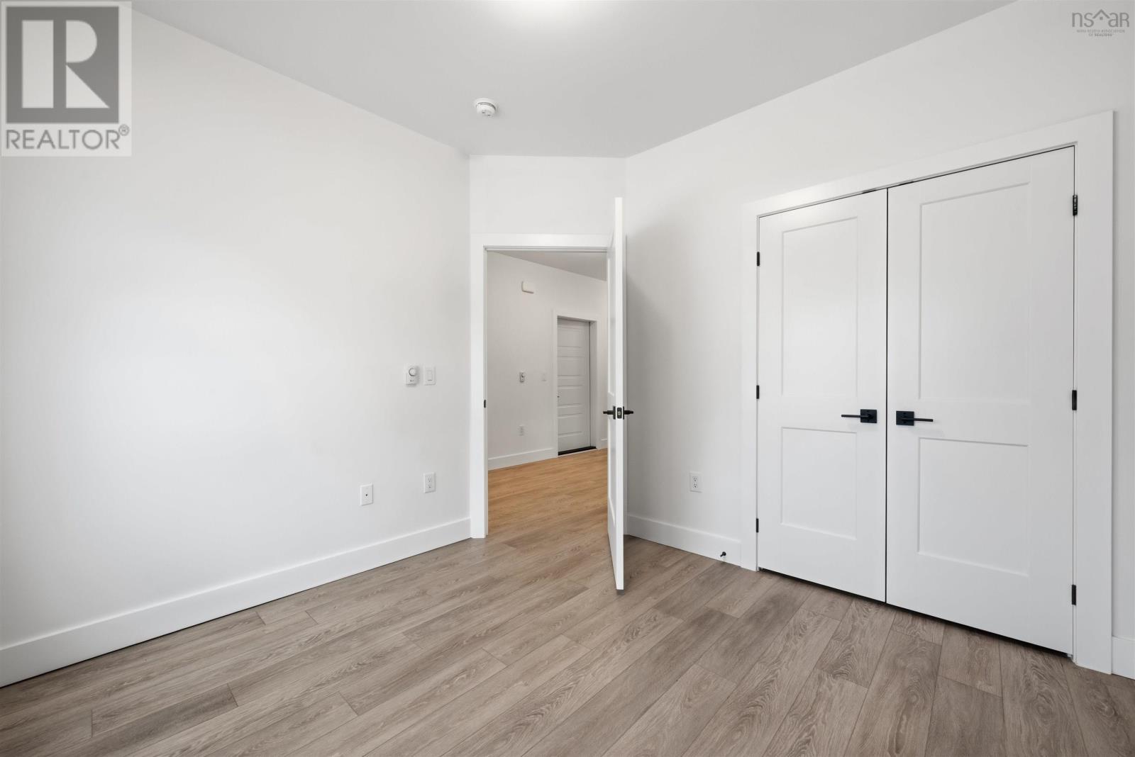 Property 6 of 31 of 75 Tyler Street