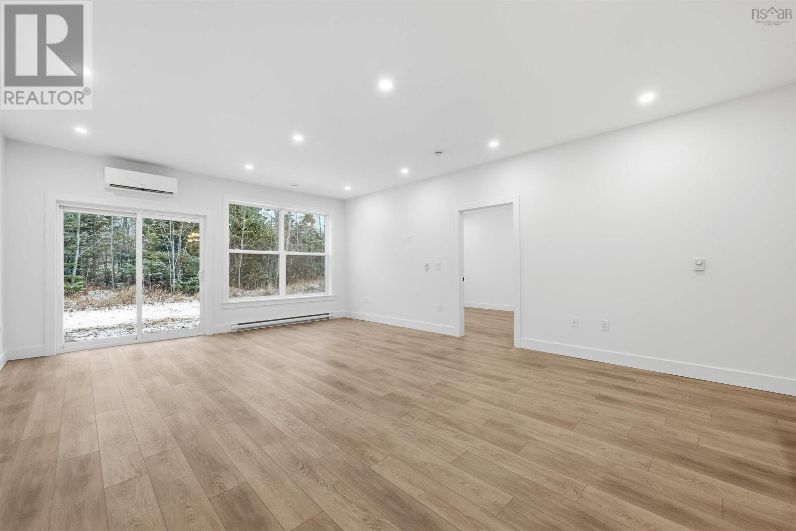 Property 20 of 31 of 75 Tyler Street