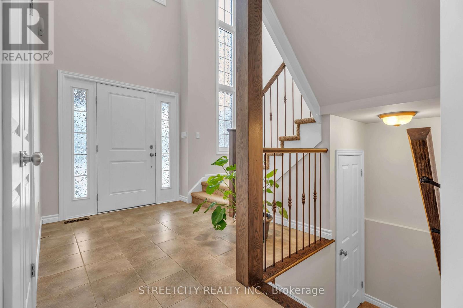 2206 SPRINGRIDGE DRIVE - Photo 5 of 42, London North (North C), Ontario