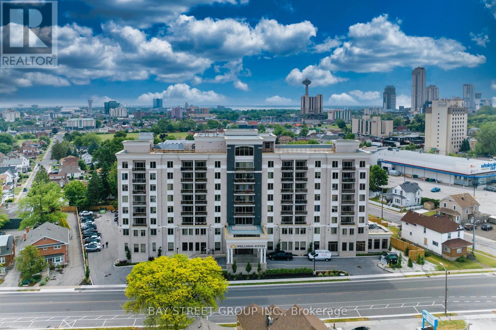 814 - 5698 MAIN STREET - Photo 2 of 26, Niagara Falls (Hospital), Ontario