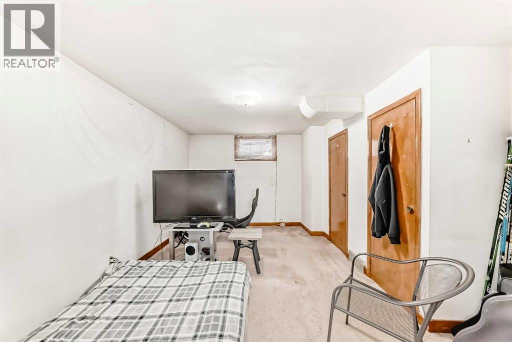 Single Family House Bungalow for Sale in   Avenue NE Tuxedo Park Calgary 