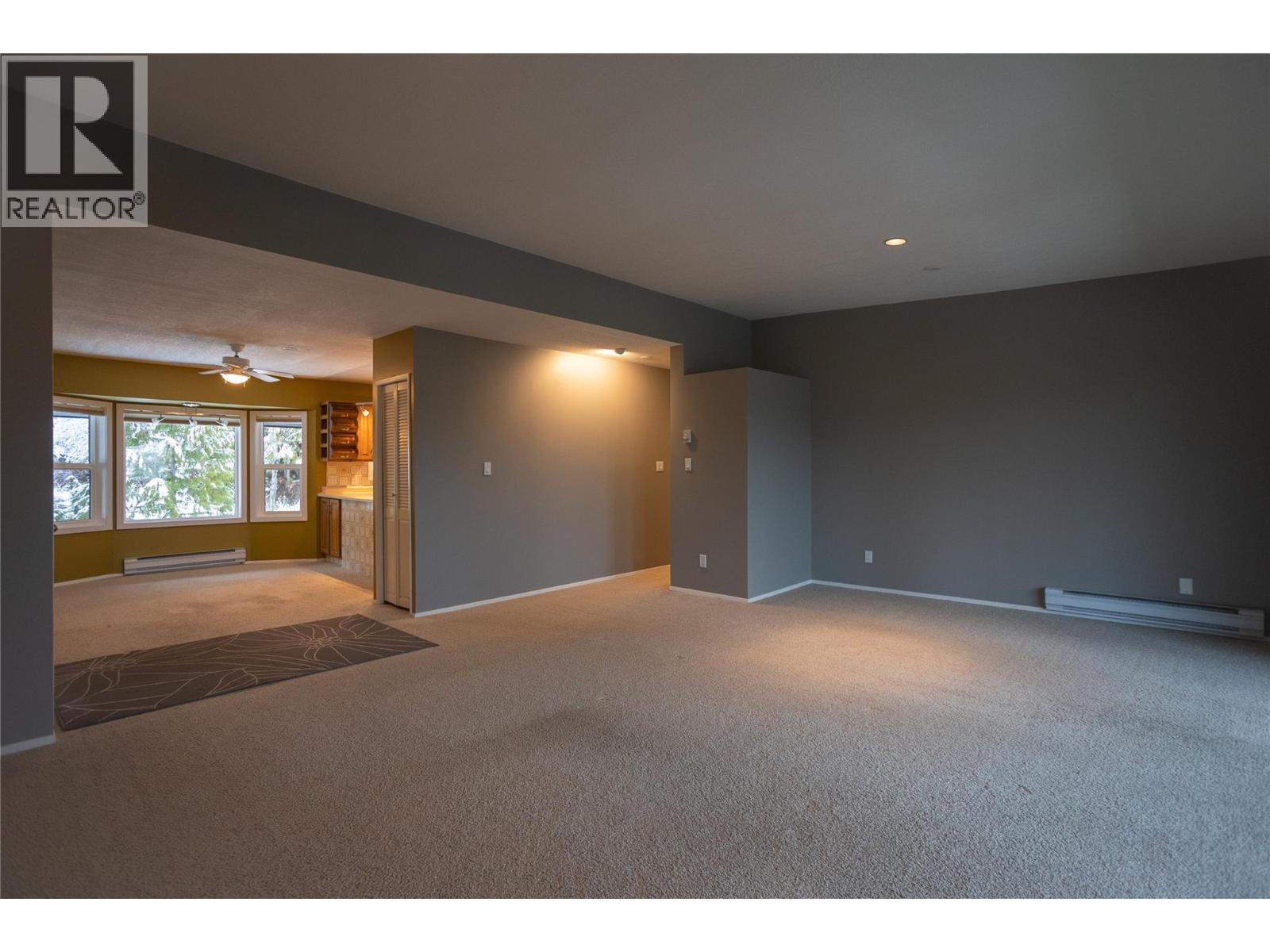 1691 3A Highway Unit# 32, Nelson