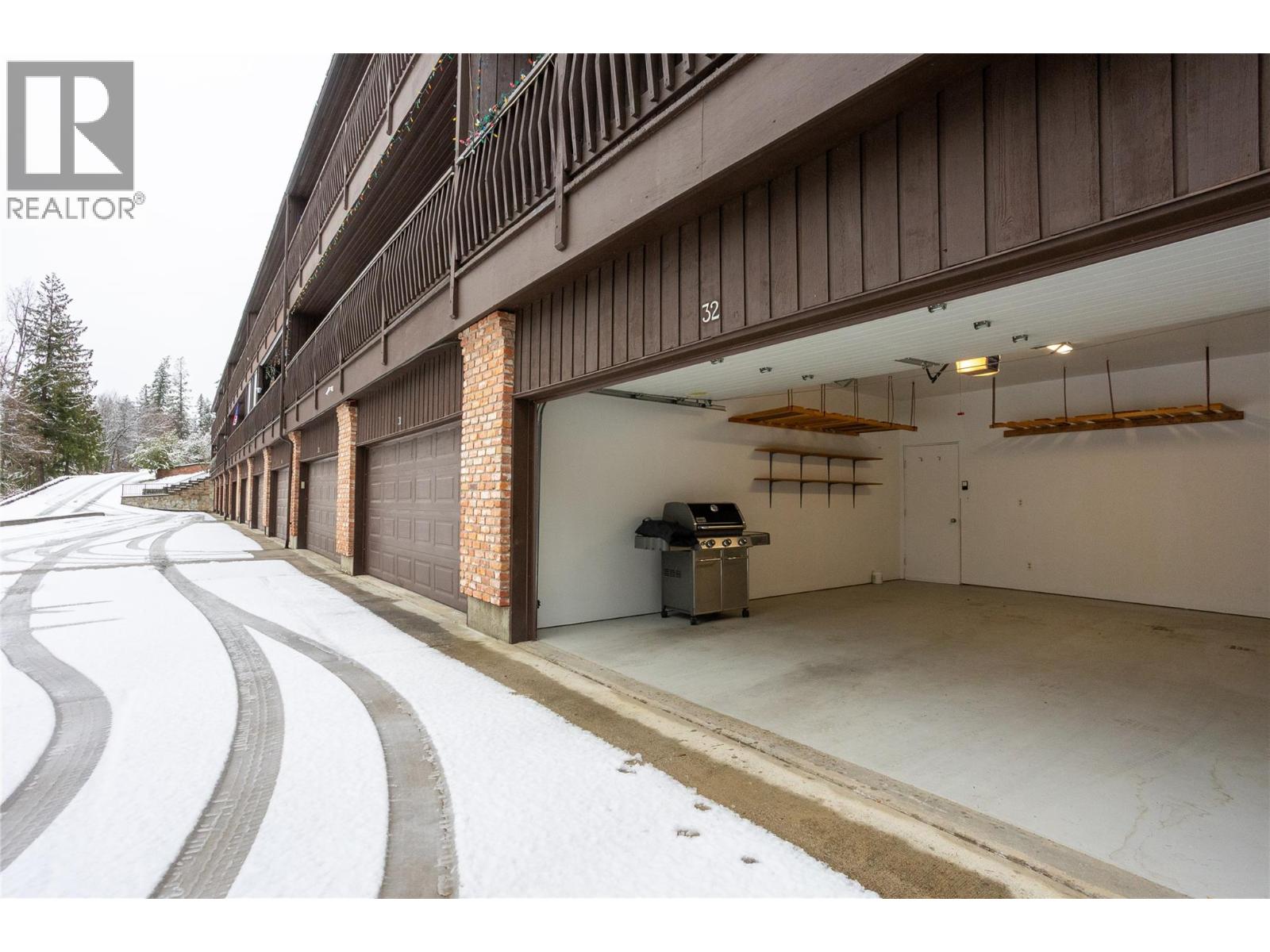 1691 3A Highway Unit# 32, Nelson