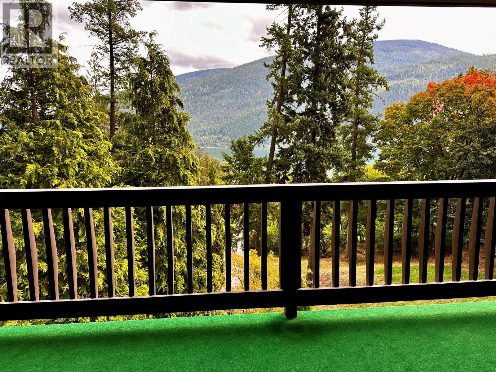 1691 3A Highway Unit# 32, Nelson