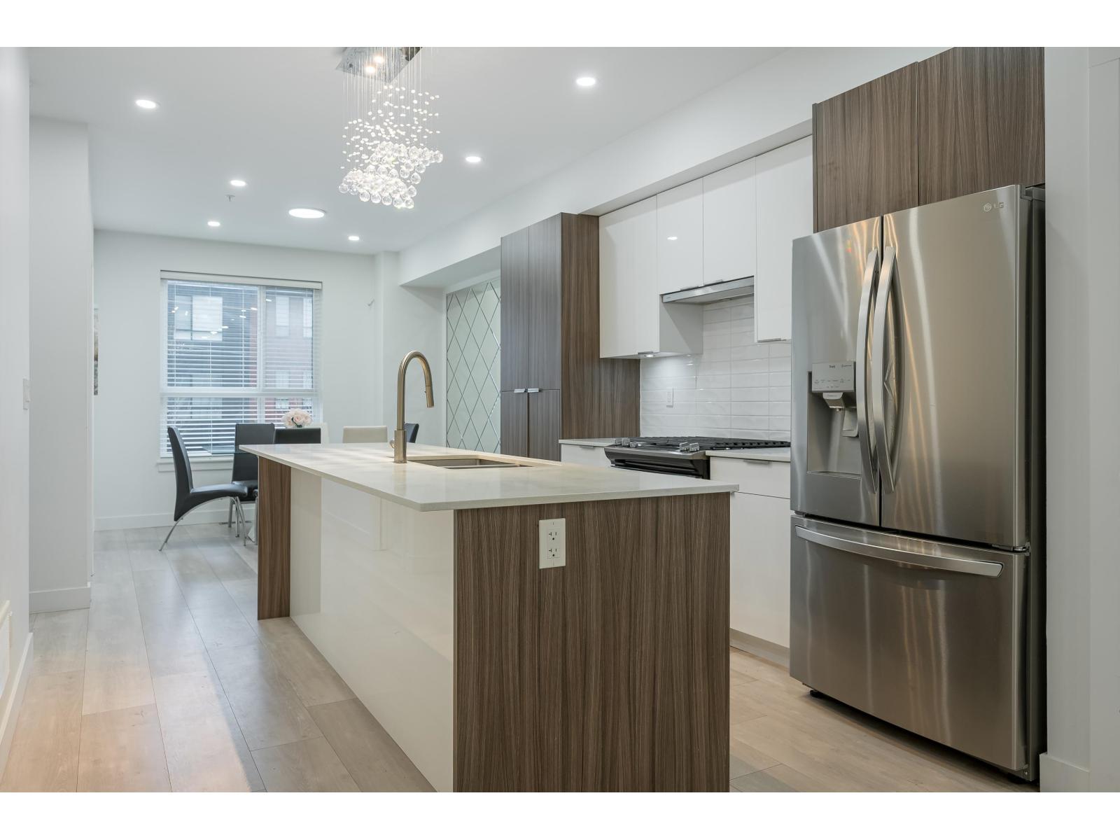 15 19760 55 AVENUE, Langley