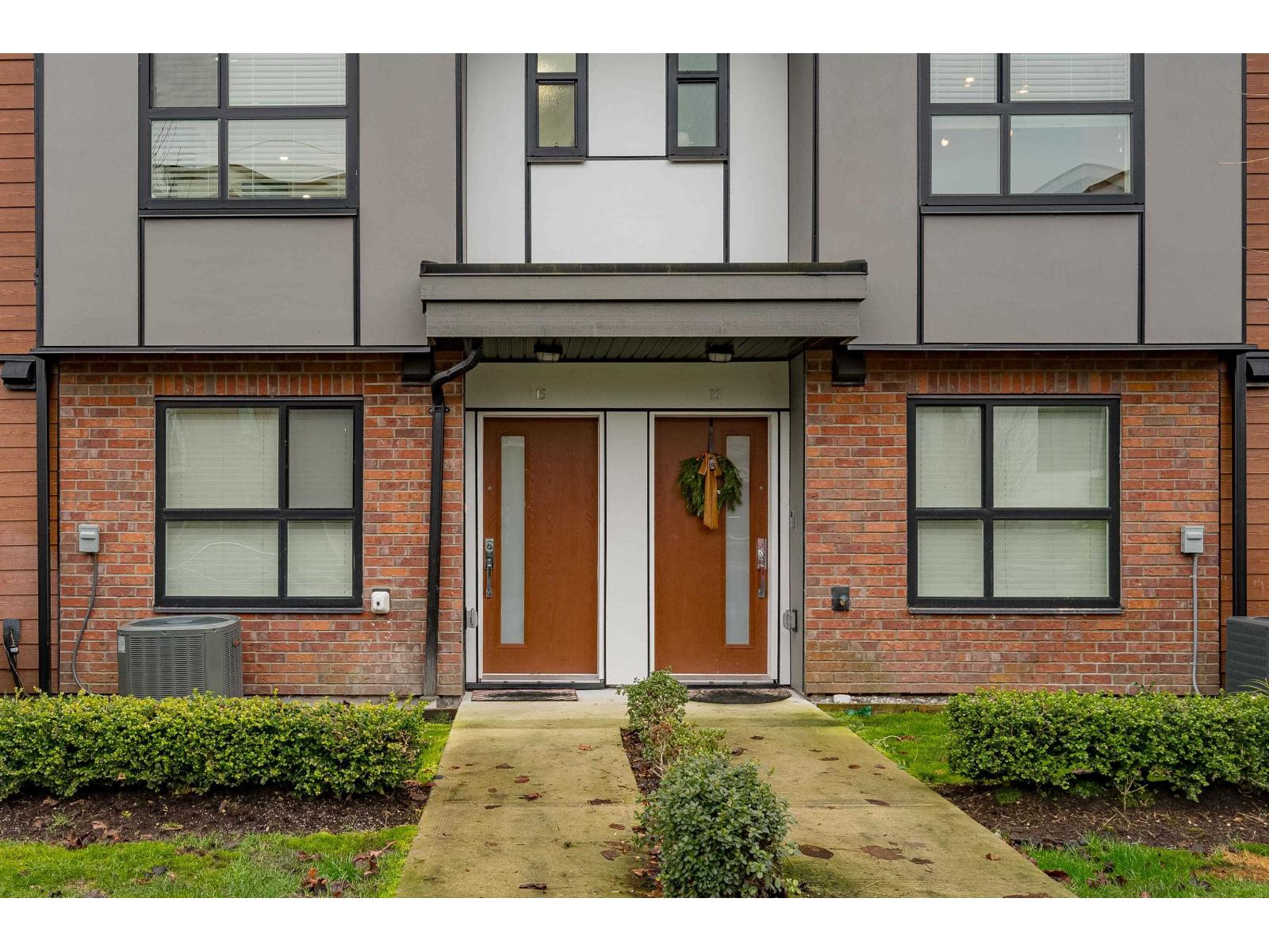 15 19760 55 AVENUE, Langley