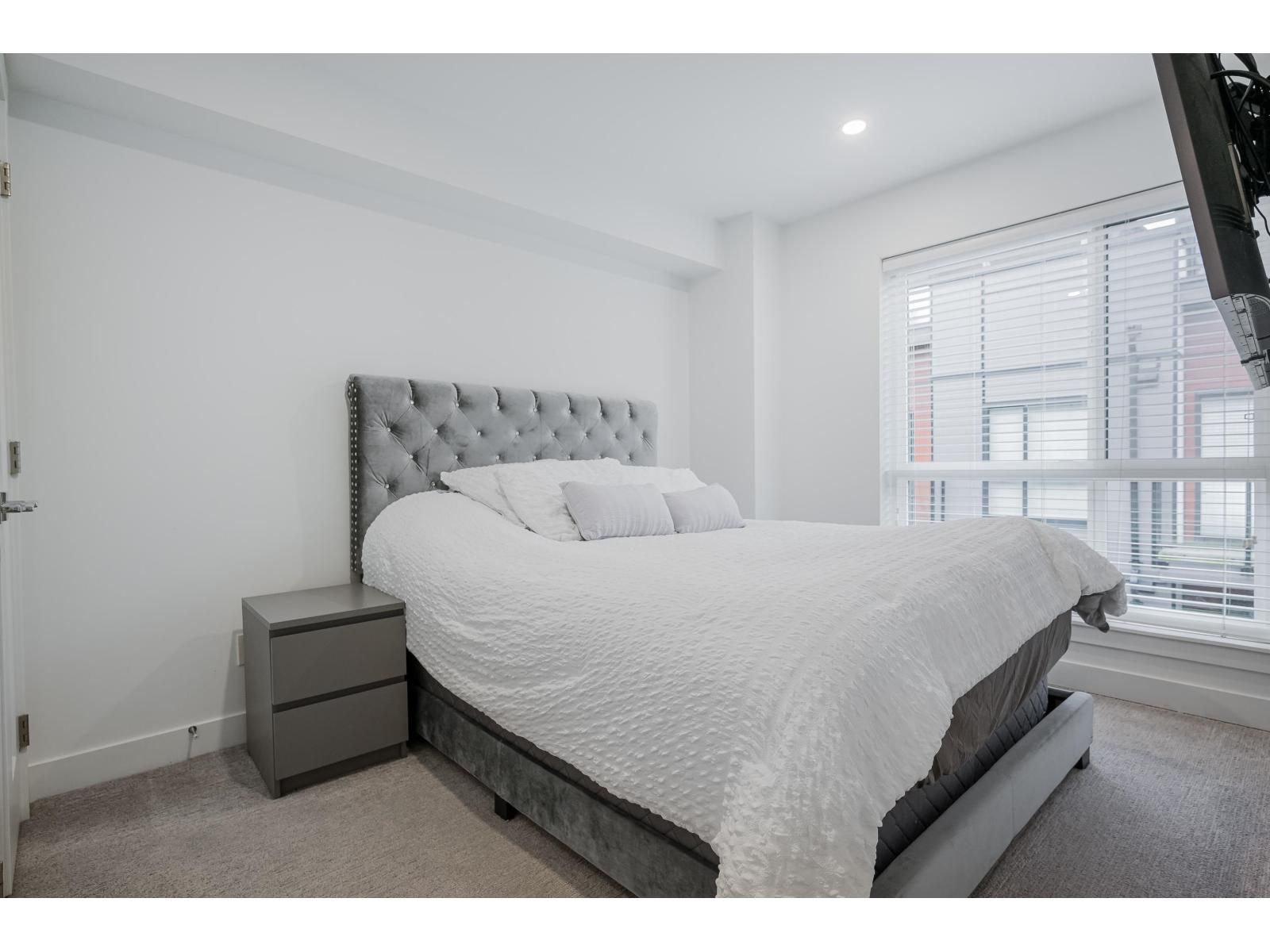 15 19760 55 AVENUE, Langley