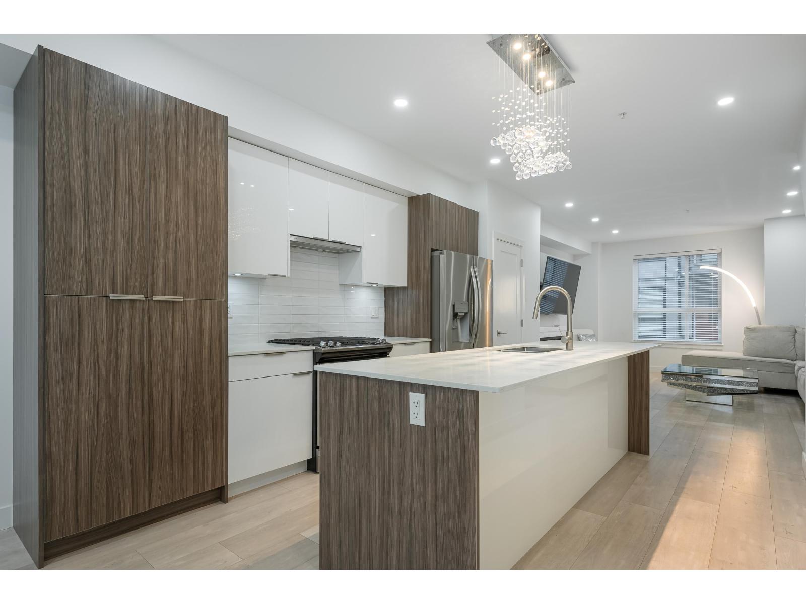 15 19760 55 AVENUE, Langley