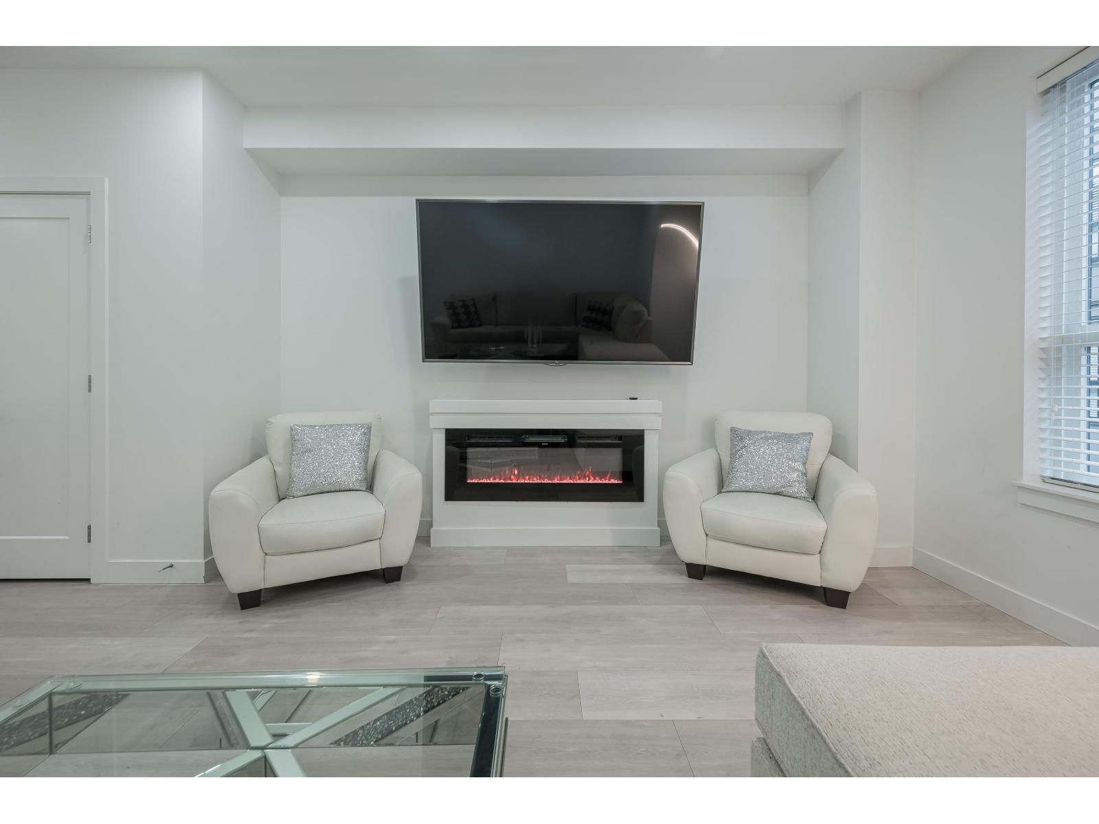 15 19760 55 AVENUE, Langley