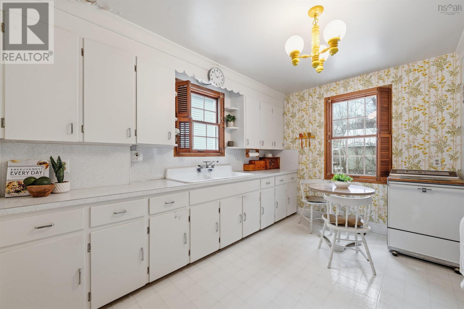 Property 7 of 24 of 6421 Dudley Street