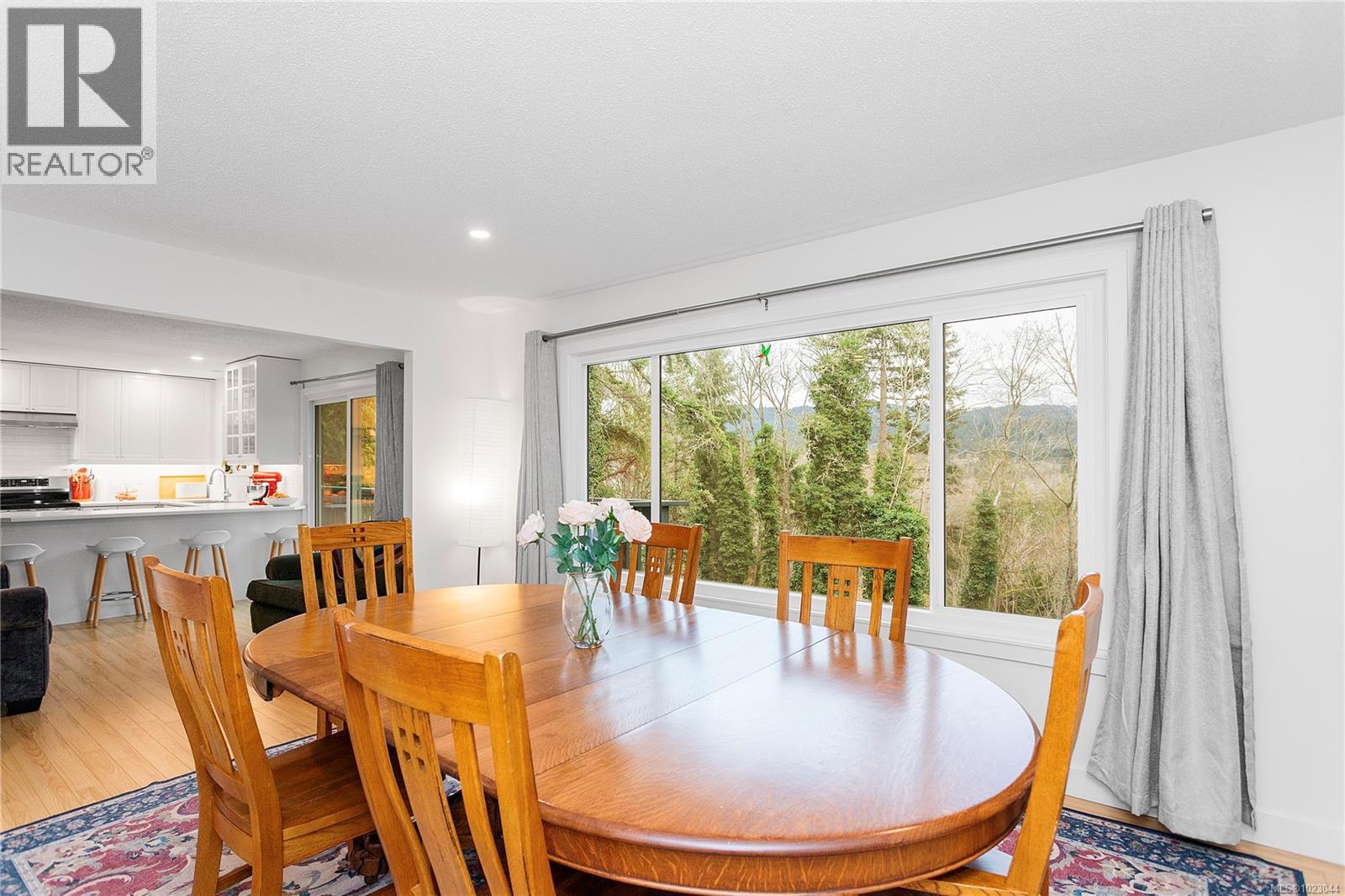 2373 Mcdivitt Dr, Nanoose Bay