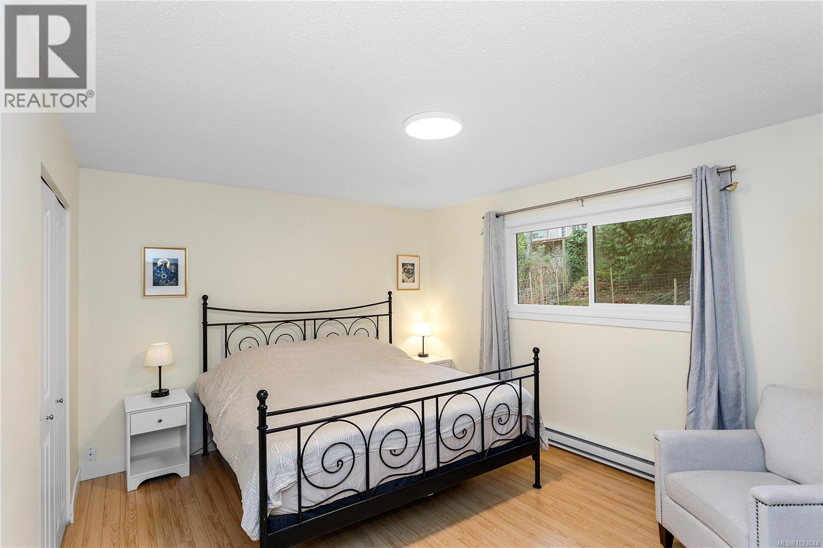 2373 Mcdivitt Dr, Nanoose Bay