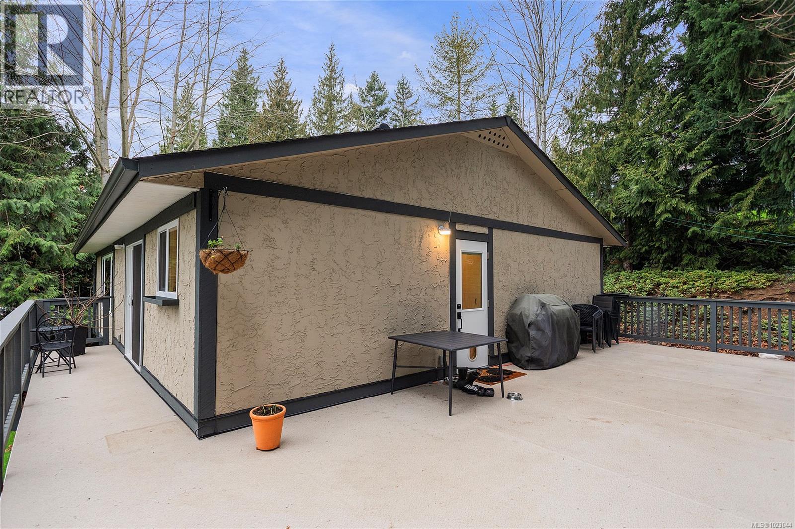 2373 Mcdivitt Dr, Nanoose Bay