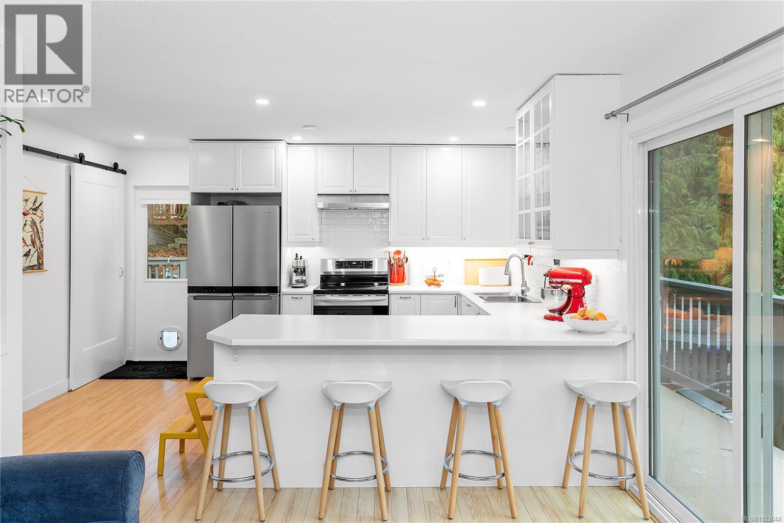 2373 Mcdivitt Dr, Nanoose Bay