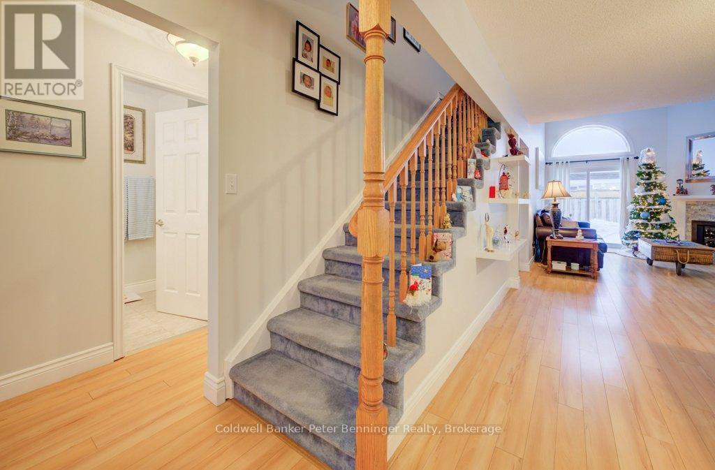 #16 874 ARLINGTON STREET - 24