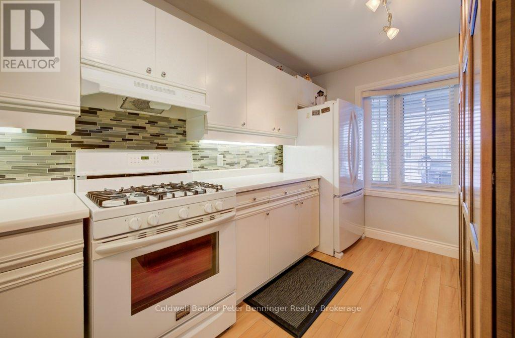 #16 874 ARLINGTON STREET - 8