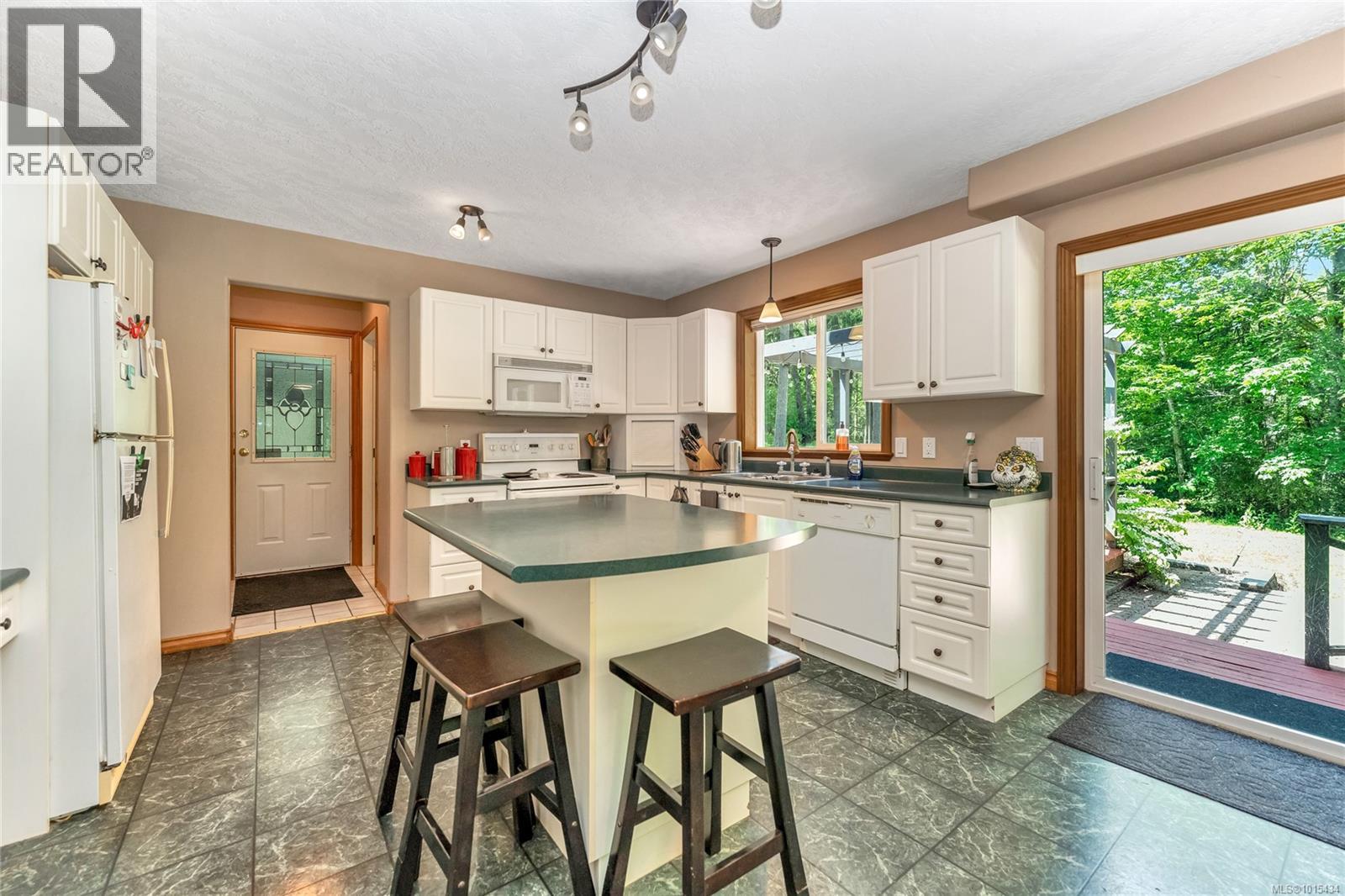 1850 Lakewood Rd, Shawnigan Lake