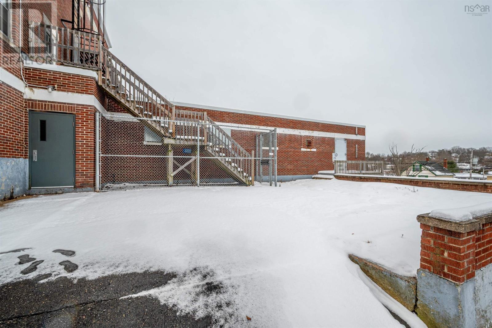 Property 18 of 30 of 19 Victoria St/240 King Street