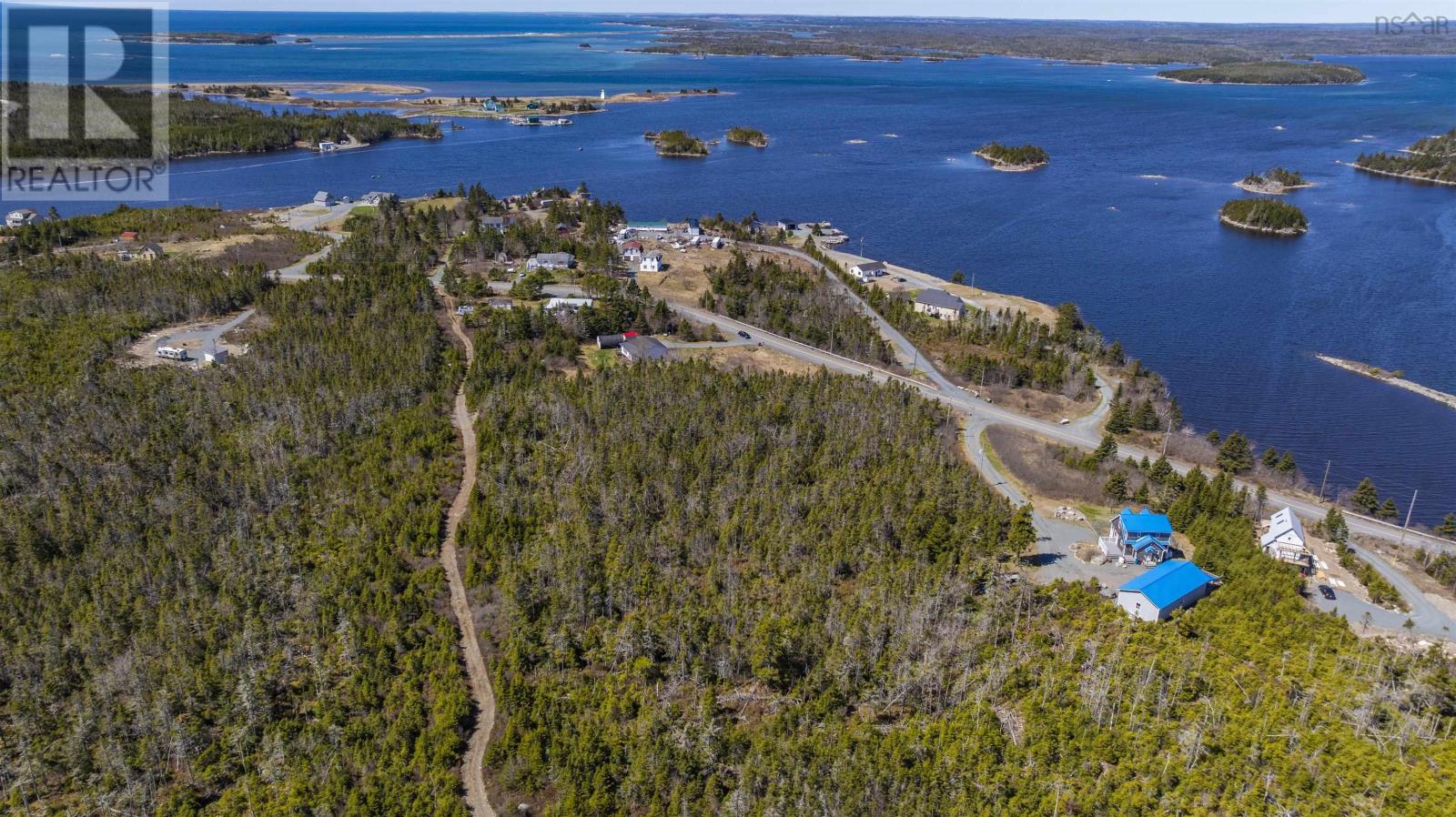 Property 4 of 10 of Ostrea Lake Road