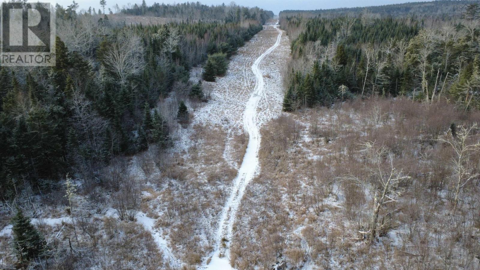 Property 7 of 17 of Lake Egmont Road W