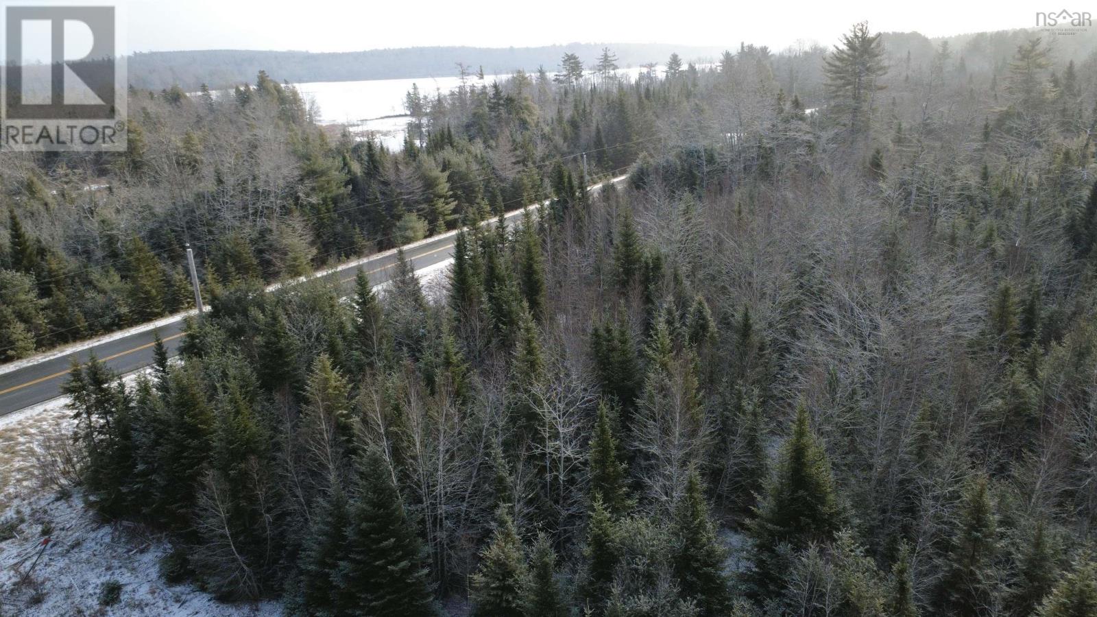 Property 4 of 17 of Lake Egmont Road W