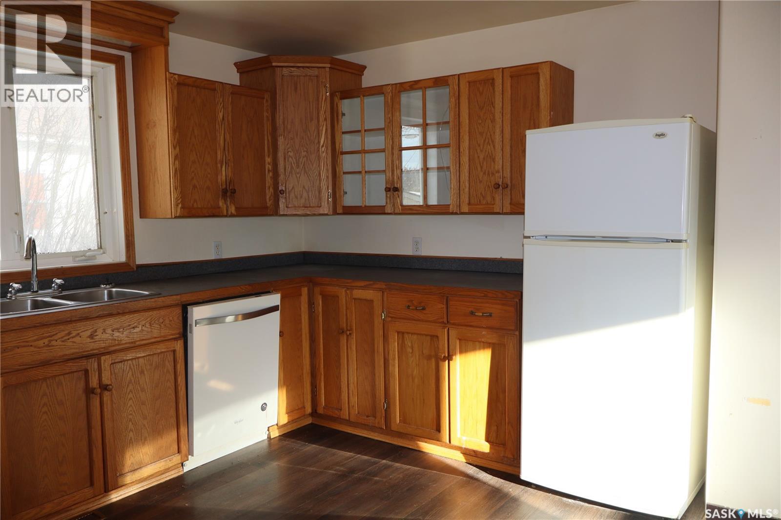52 2ND AVENUE NE - 4