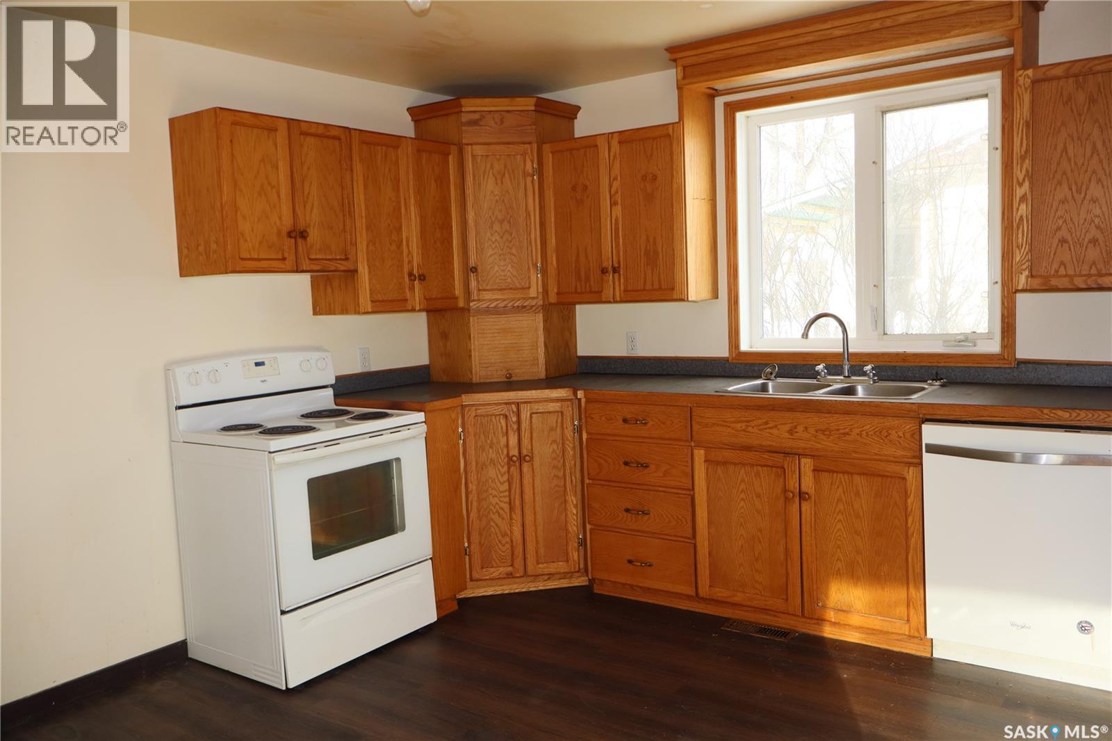52 2ND AVENUE NE - 5