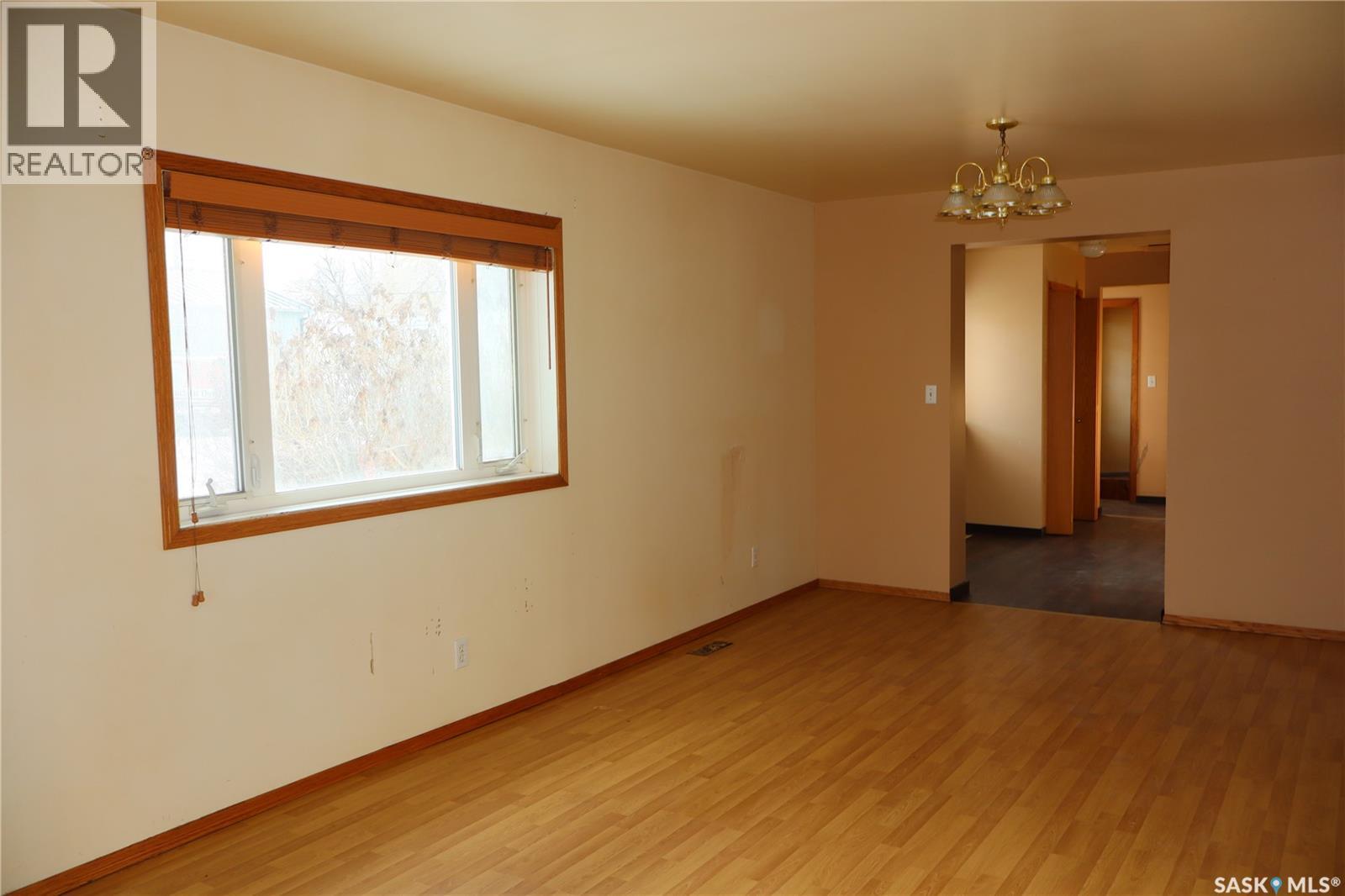 52 2ND AVENUE NE - 8