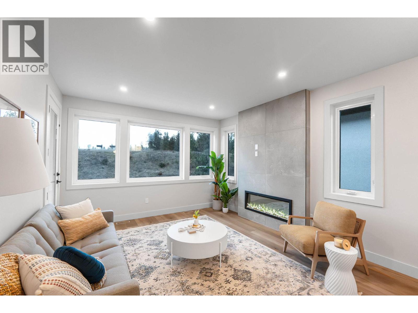  1671 Harbour View Crescent, Kelowna