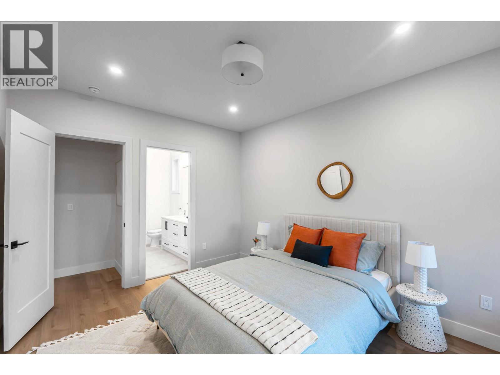  1671 Harbour View Crescent, Kelowna