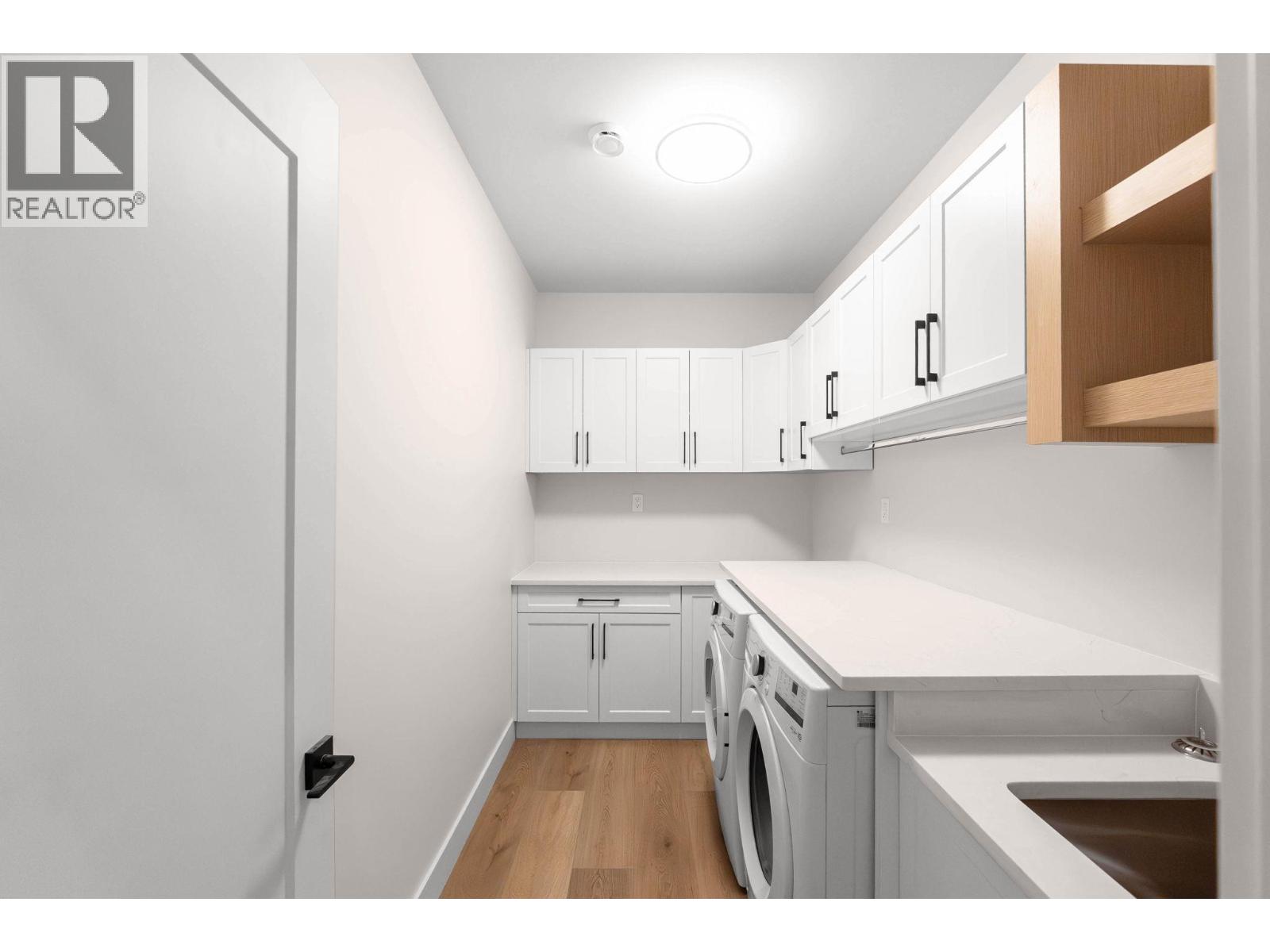  1671 Harbour View Crescent, Kelowna