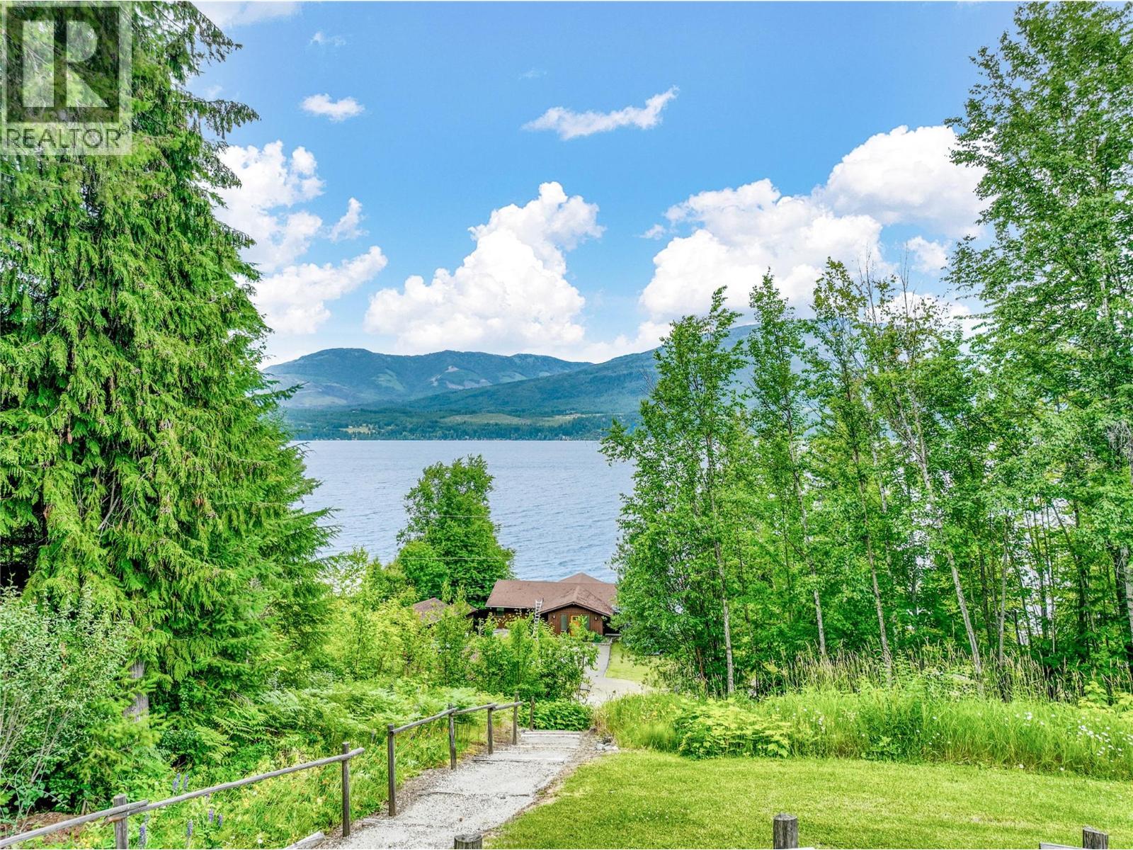  4283 Eagle Bay Road, Eagle Bay