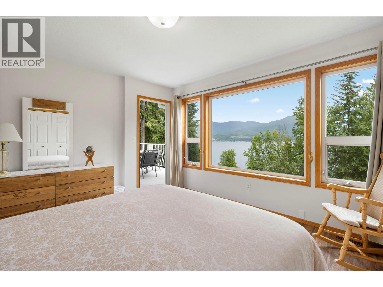  4283 Eagle Bay Road, Eagle Bay