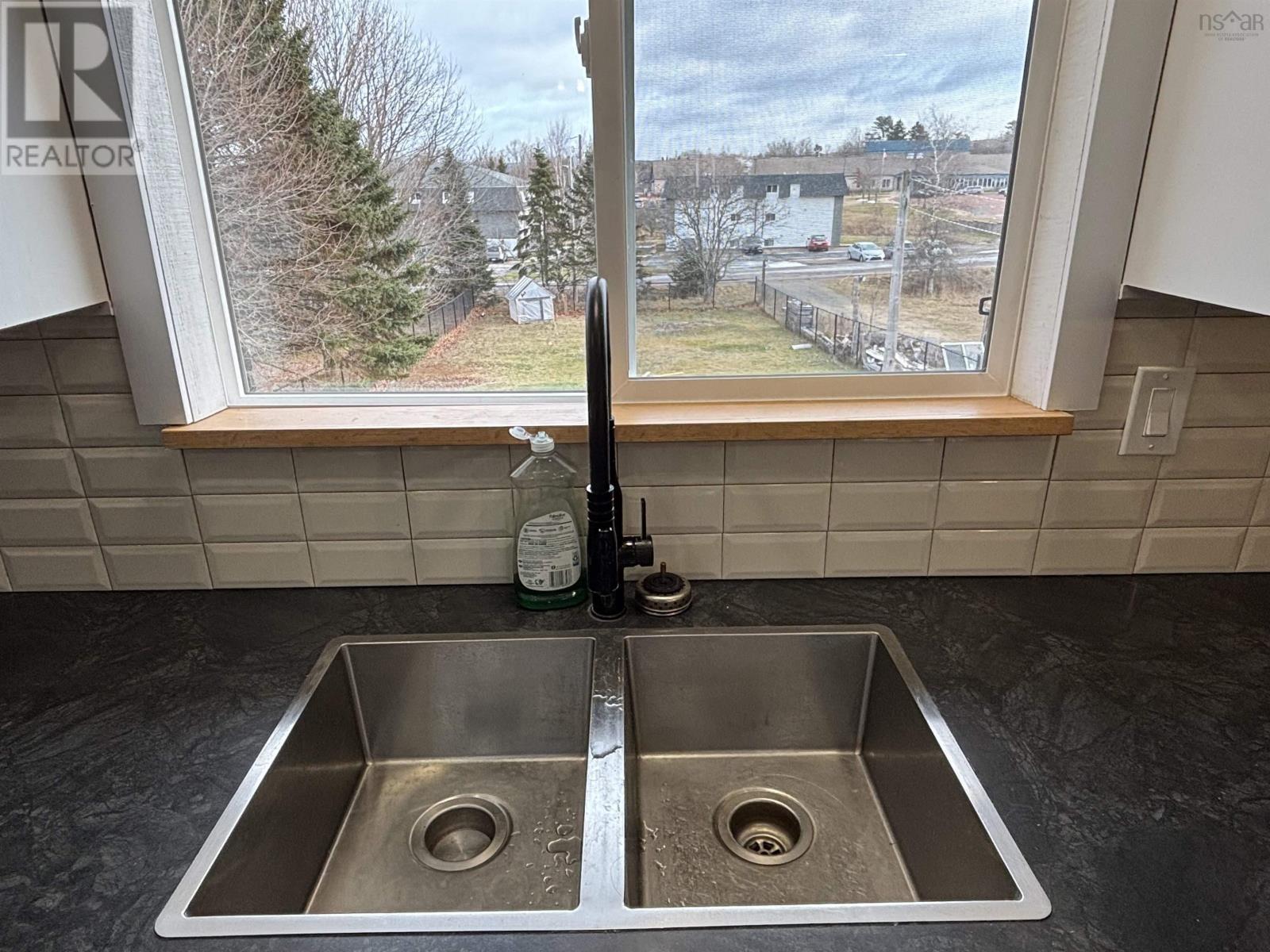 Property 12 of 44 of 18 Princeton Court