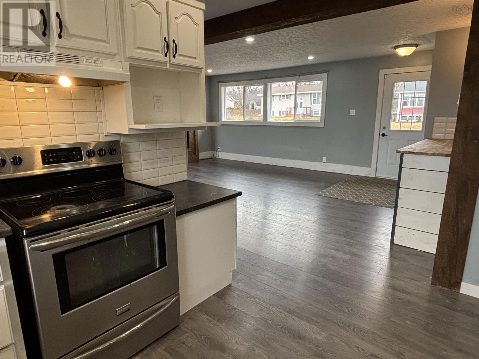 Property 14 of 44 of 18 Princeton Court