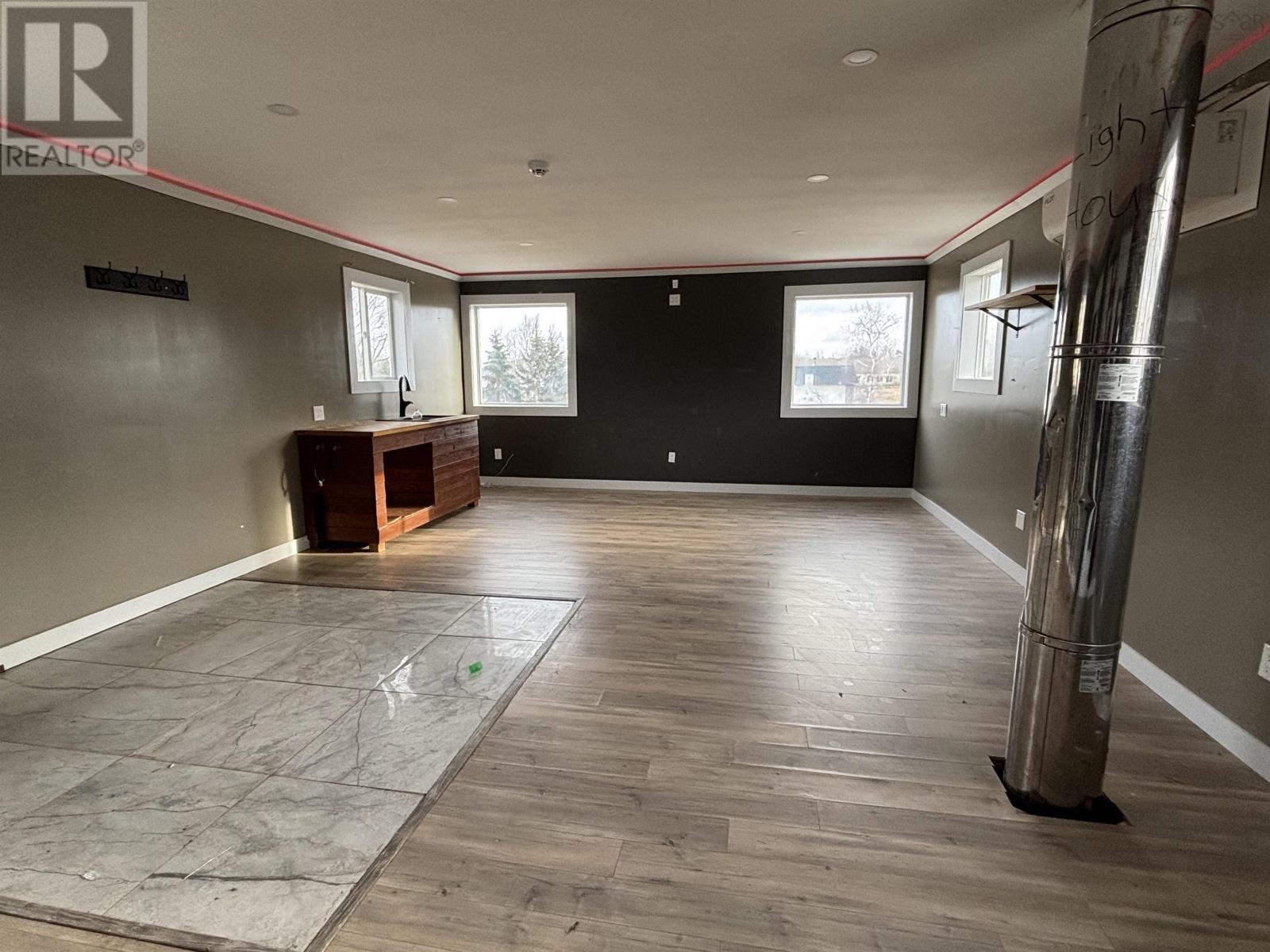 Property 38 of 44 of 18 Princeton Court