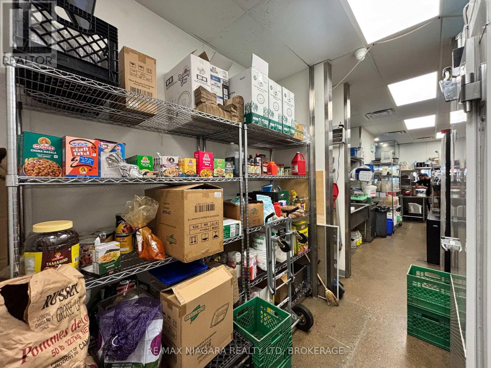 UNIT #4 - 1356 SOUTH SERVICE ROAD S — photo 22
