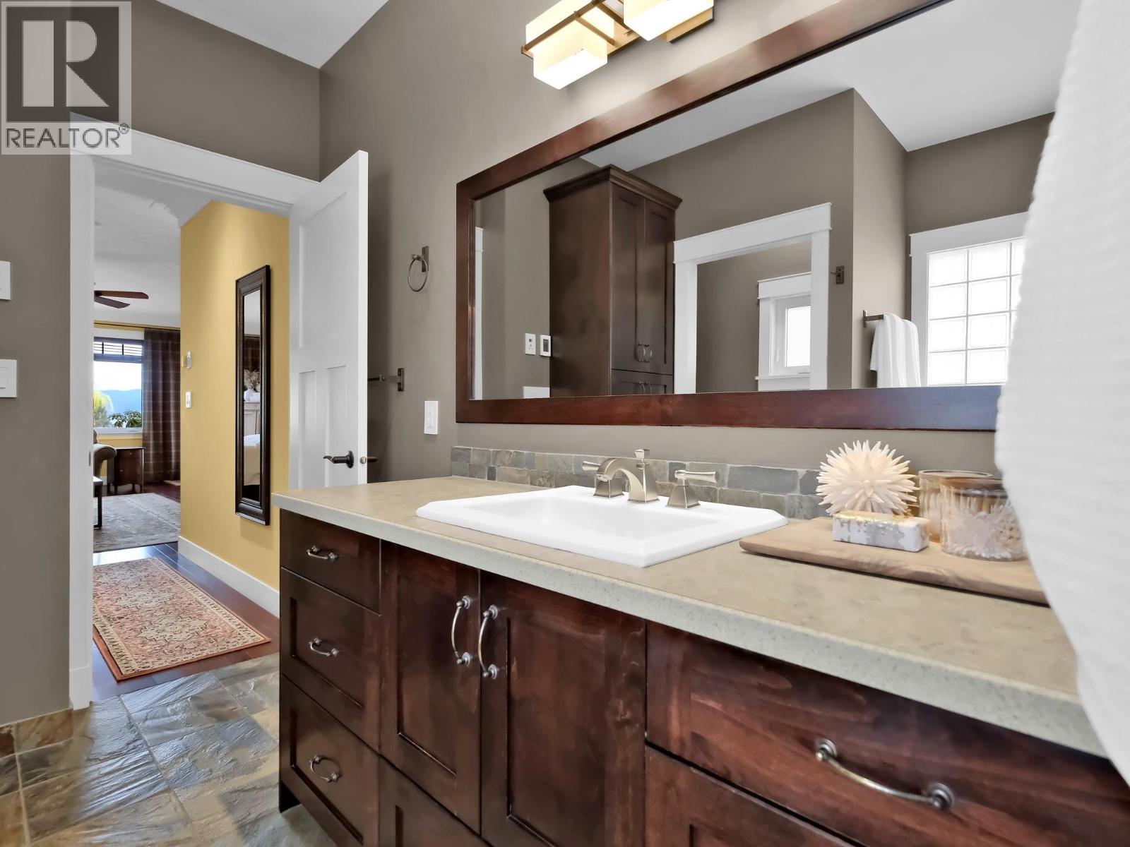 162 VANCOUVER Place, Penticton