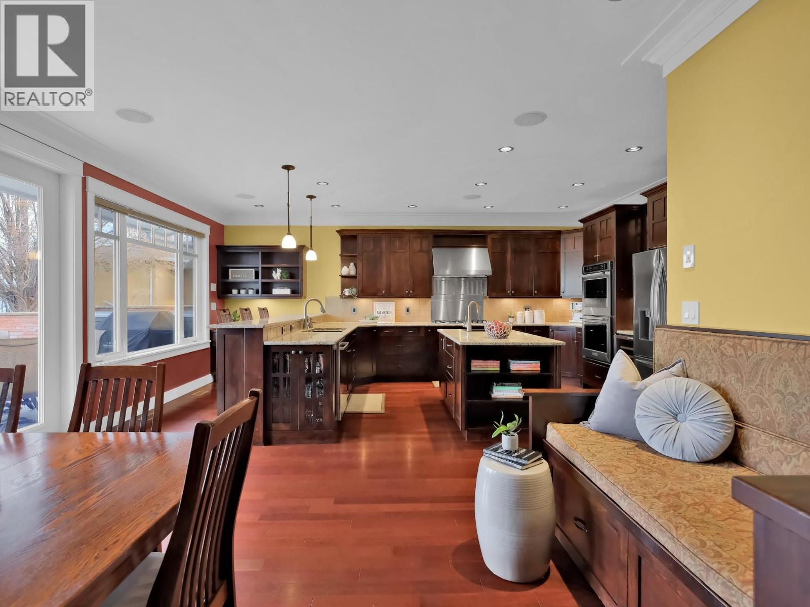 162 VANCOUVER Place - 25
